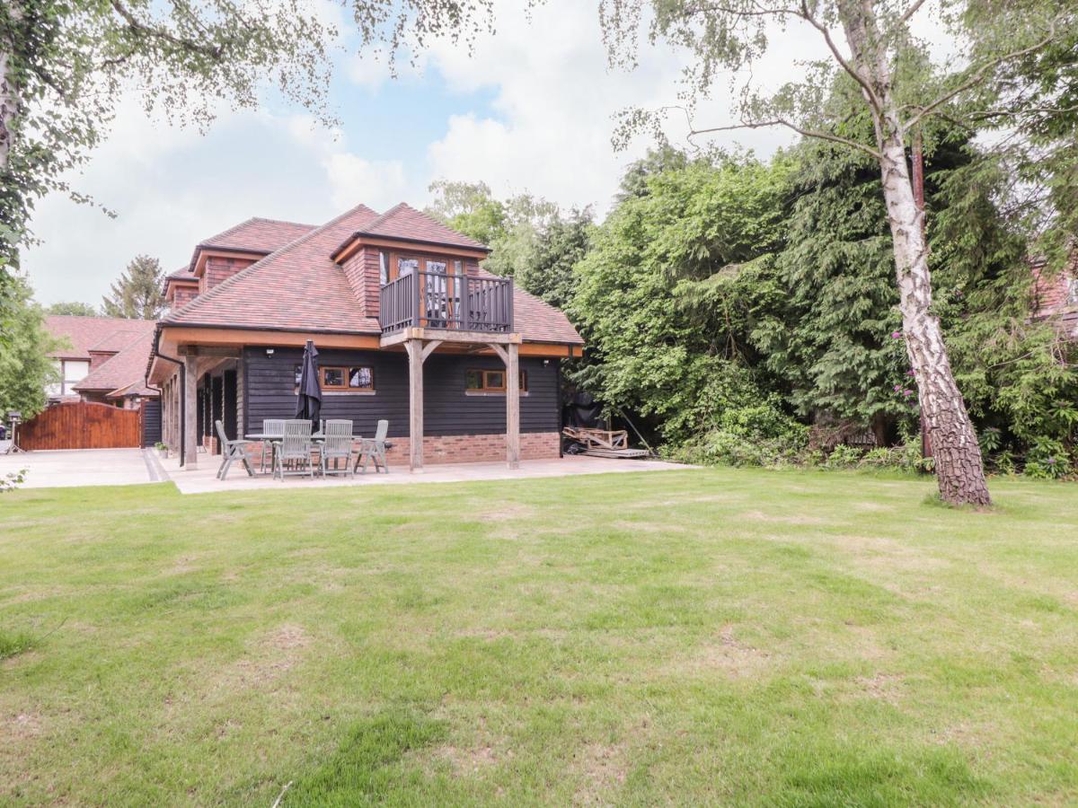 The Barn At Mulberry Lodge Мейдстон Экстерьер фото